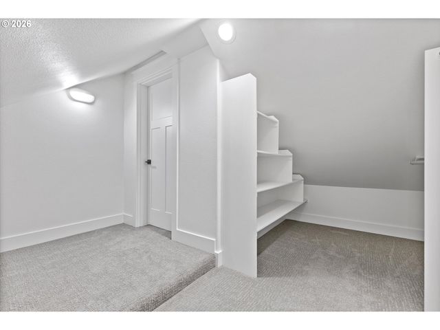 31373 Sw CHIA Loop, Wilsonville, OR 97070