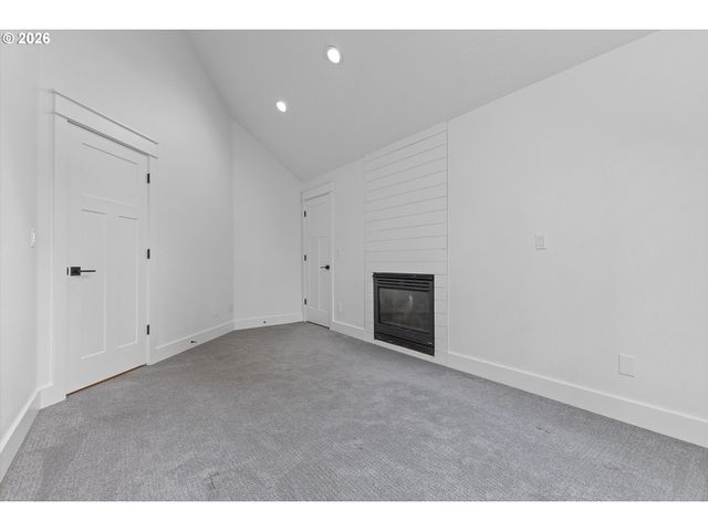 31373 Sw CHIA Loop, Wilsonville, OR 97070
