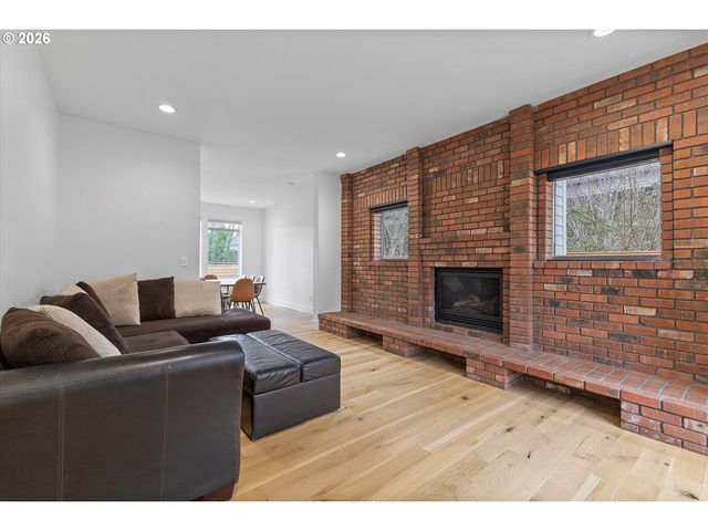31373 Sw CHIA Loop, Wilsonville, OR 97070