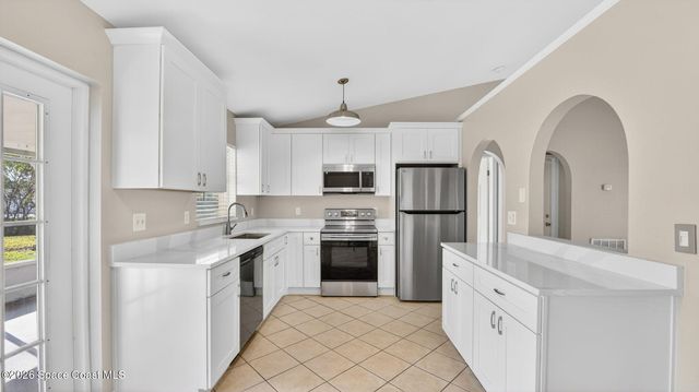 713 Cottbus Avenue NW, Palm Bay, FL 32907