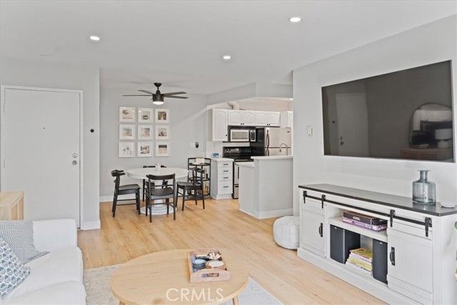 8163 Redlands 2, Playa Del Rey (los Angeles), CA 90293