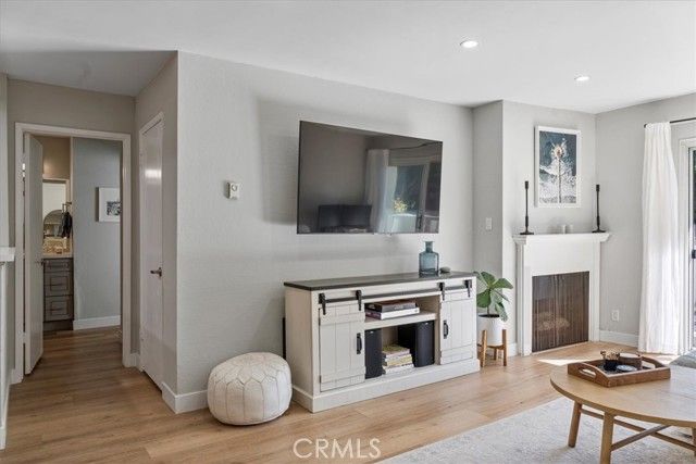 8163 Redlands 2, Playa Del Rey (los Angeles), CA 90293