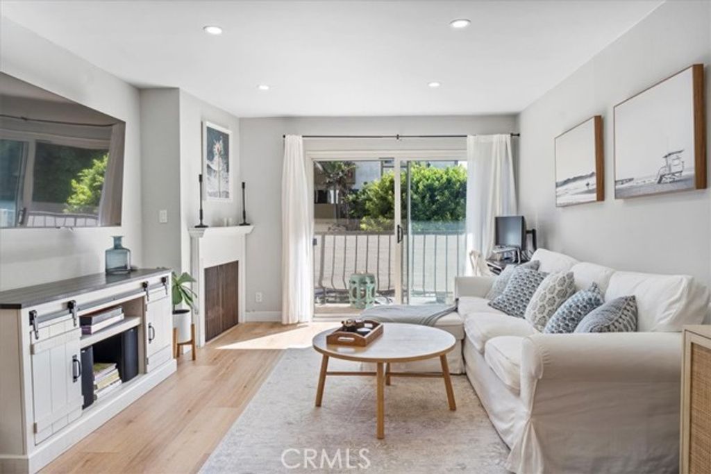 8163 Redlands 2, Playa Del Rey (los Angeles), CA 90293