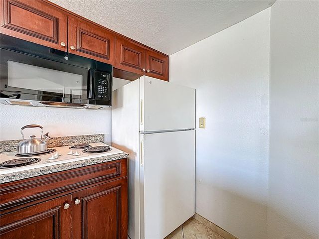 6337 PARC CORNICHE DRIVE 2304, Orlando, FL 32821