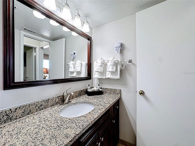 6337 PARC CORNICHE DRIVE 2304, Orlando, FL 32821