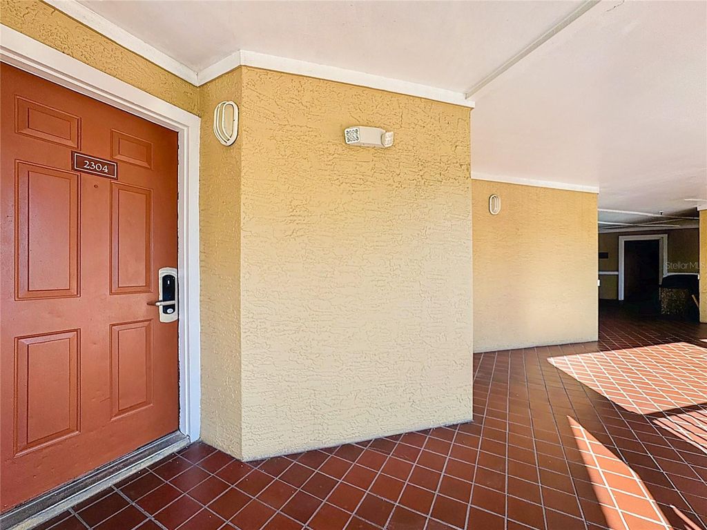 Image 6 of property listing at 6337 PARC CORNICHE DRIVE 2304, Orlando, FL 32821