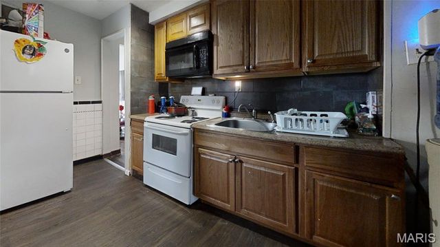 8007 Titus Road, St Louis, MO 63114