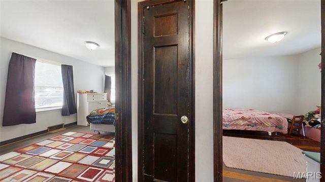 8007 Titus Road, St Louis, MO 63114