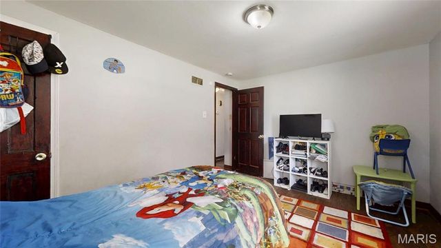 8007 Titus Road, St Louis, MO 63114