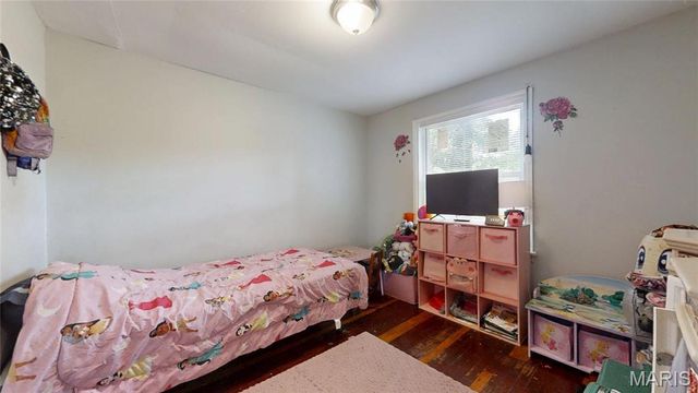 8007 Titus Road, St Louis, MO 63114