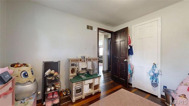 8007 Titus Road, St Louis, MO 63114