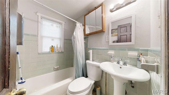 8007 Titus Road, St Louis, MO 63114