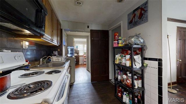 8007 Titus Road, St Louis, MO 63114