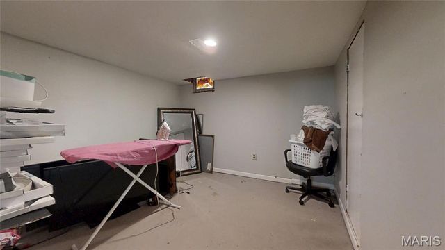 8007 Titus Road, St Louis, MO 63114