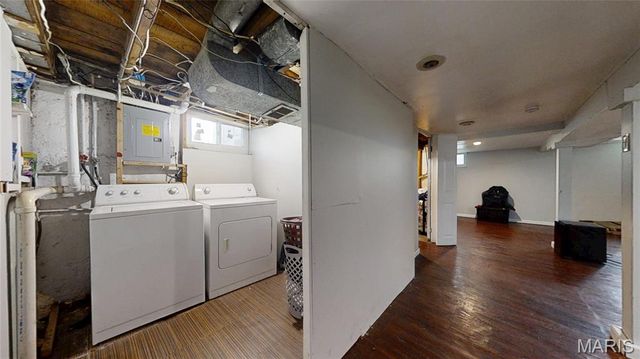 8007 Titus Road, St Louis, MO 63114
