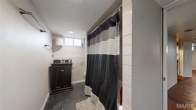 8007 Titus Road, St Louis, MO 63114