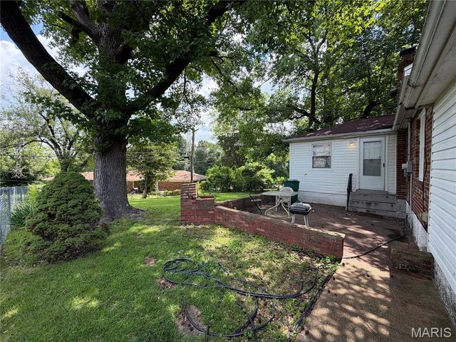 8007 Titus Road, St Louis, MO 63114