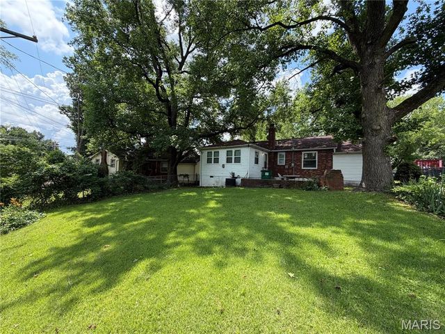 8007 Titus Road, St Louis, MO 63114