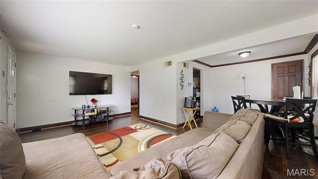 8007 Titus Road, St Louis, MO 63114