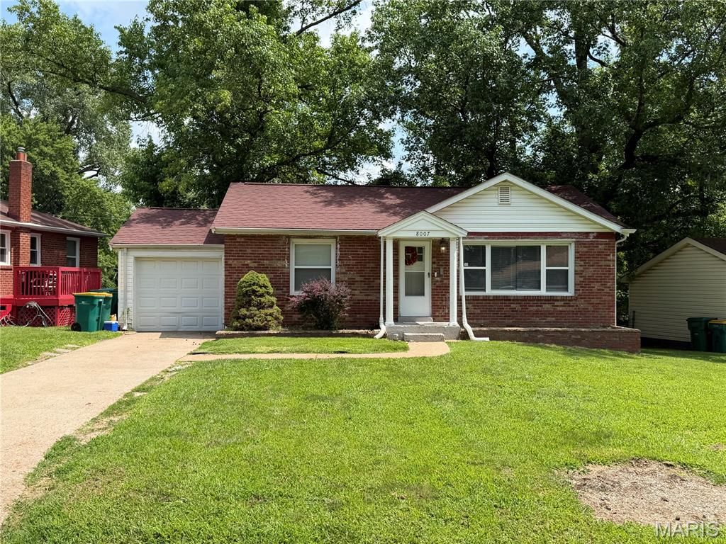 8007 Titus Road, St Louis, MO 63114