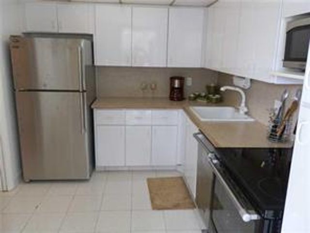 3351 S PALM AIRE Drive 208, Pompano Beach, FL 33069