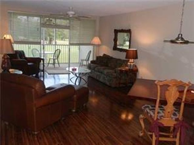 3351 S PALM AIRE Drive 208, Pompano Beach, FL 33069