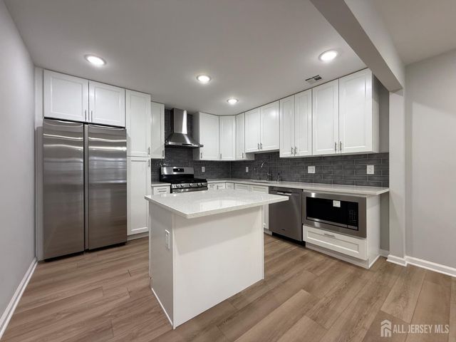 115 Forest Drive, Piscataway, NJ 08854