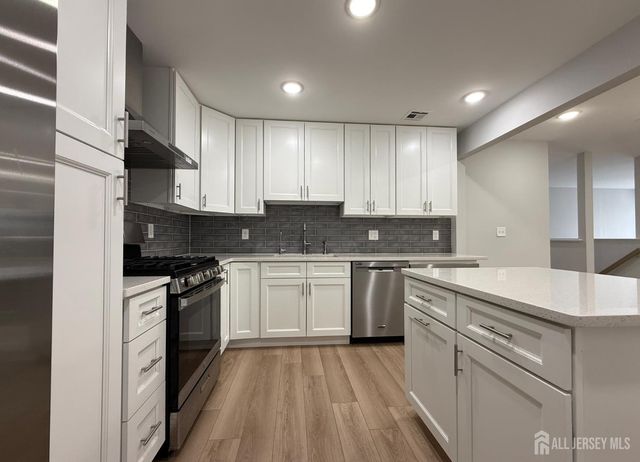 115 Forest Drive, Piscataway, NJ 08854