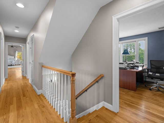 6 Warburton Lane, Westborough, MA 01581