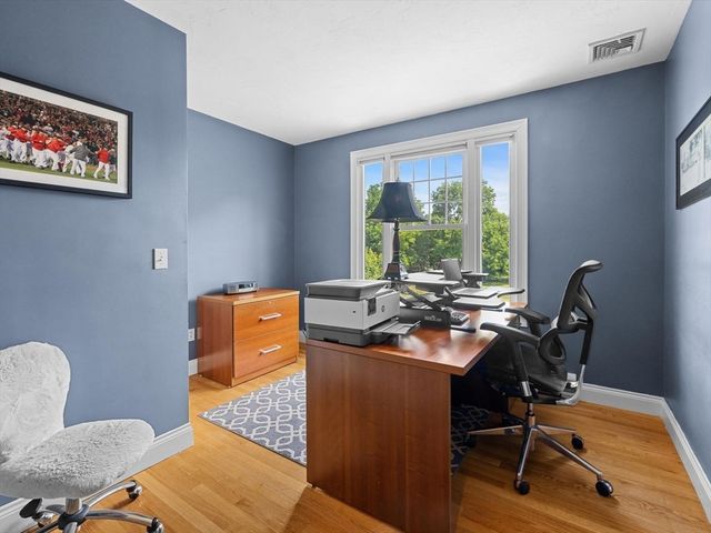 6 Warburton Lane, Westborough, MA 01581