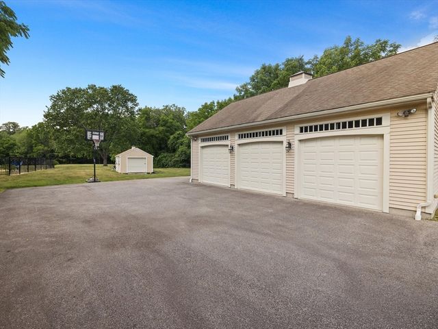 6 Warburton Lane, Westborough, MA 01581