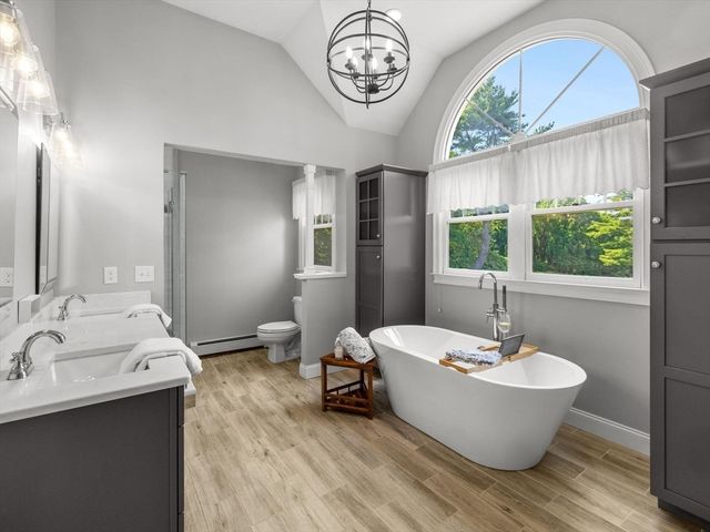 6 Warburton Lane, Westborough, MA 01581