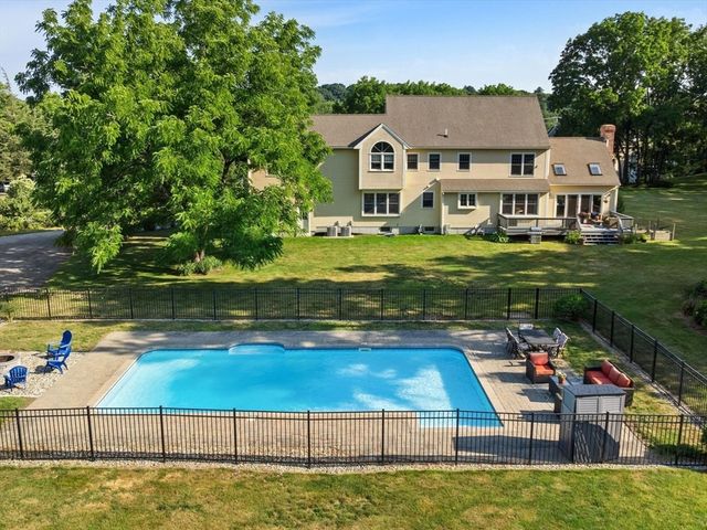 6 Warburton Lane, Westborough, MA 01581