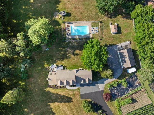 6 Warburton Lane, Westborough, MA 01581