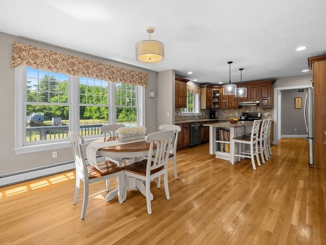 6 Warburton Lane, Westborough, MA 01581