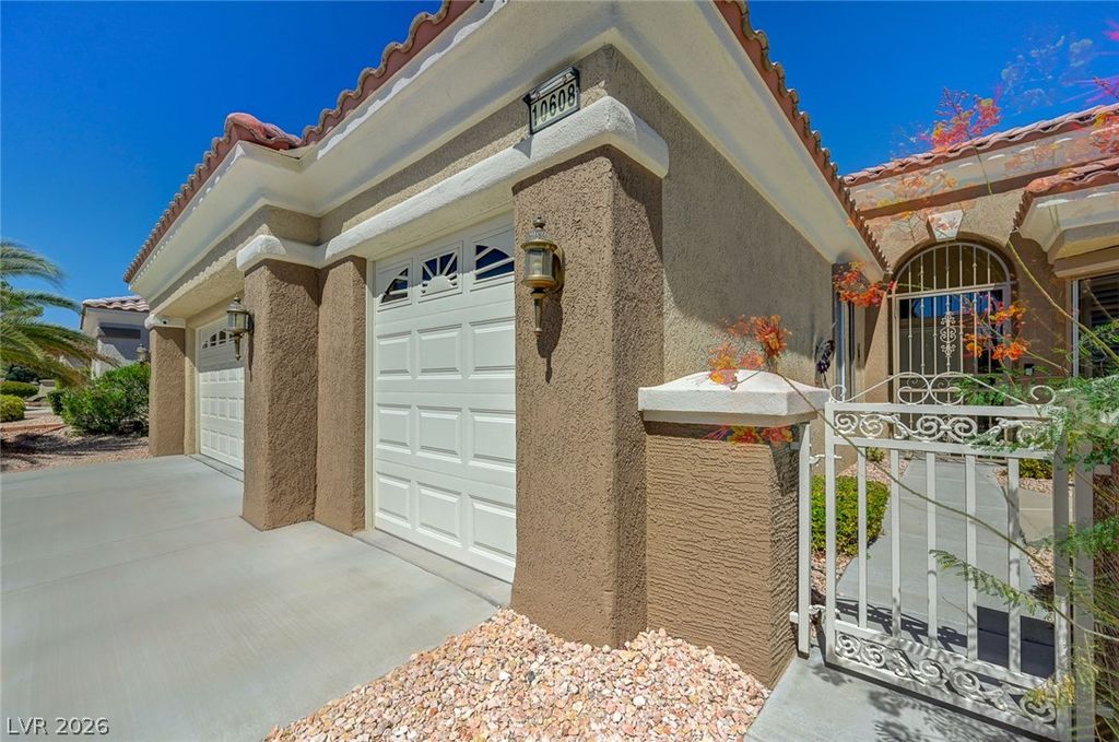10608 Sky Meadows, Las Vegas, NV 89134 — photo 3