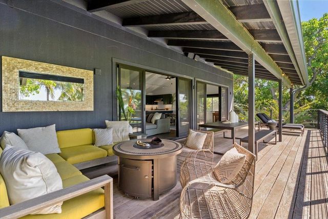 33 Hana Hwy, Paia, HI 96779