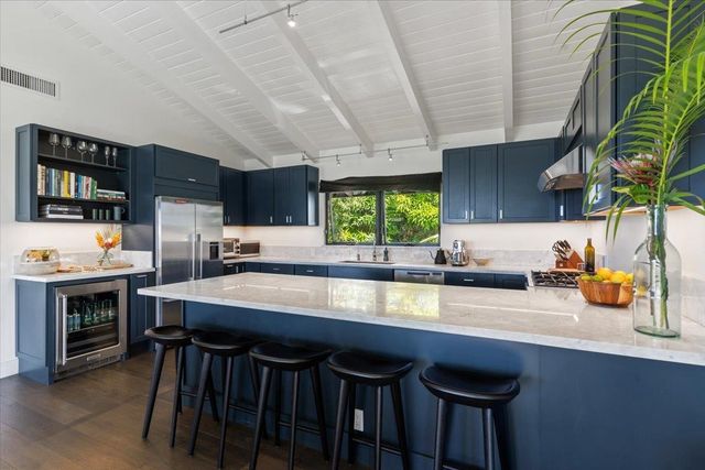 33 Hana Hwy, Paia, HI 96779