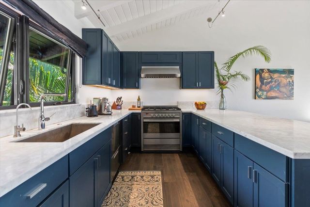 33 Hana Hwy, Paia, HI 96779