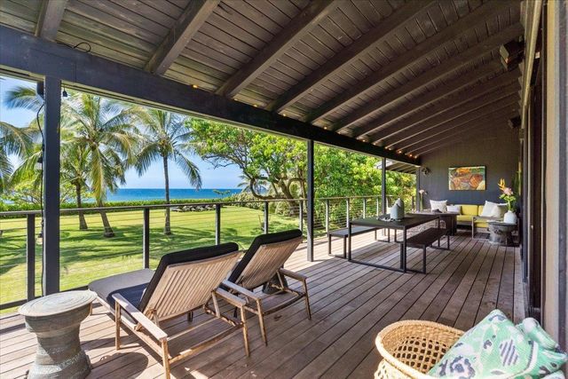 33 Hana Hwy, Paia, HI 96779