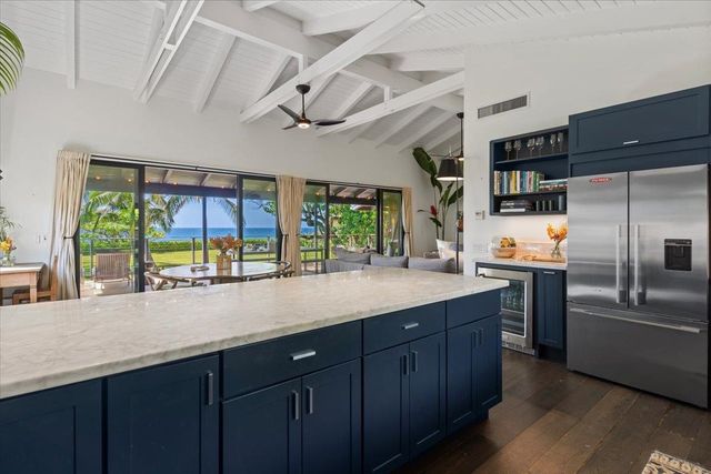 33 Hana Hwy, Paia, HI 96779