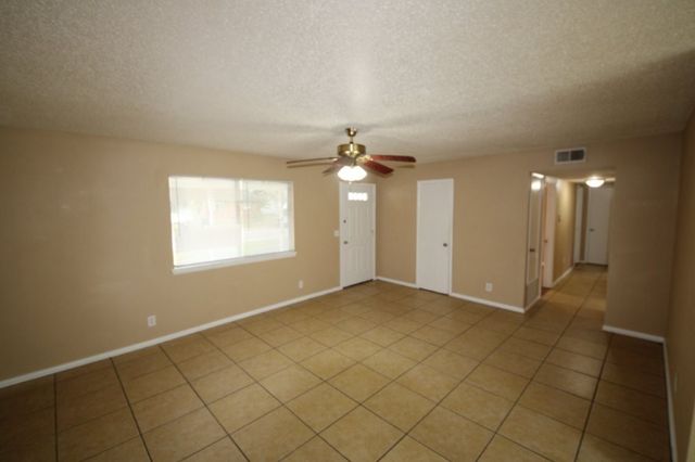 902 N 30th Street, Rogers, AR 72756