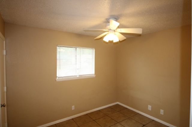 902 N 30th Street, Rogers, AR 72756