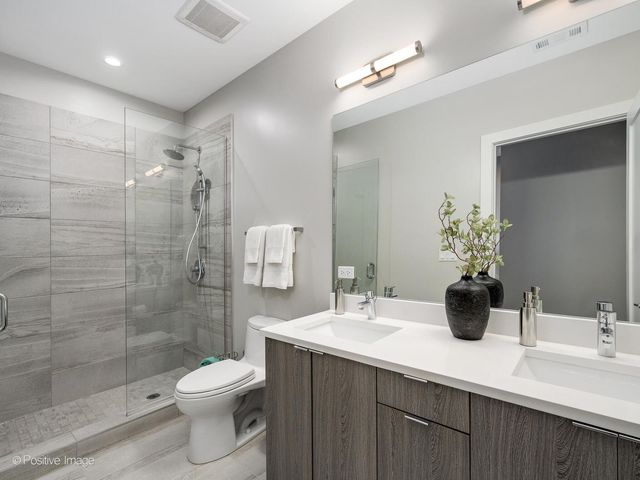 1802 S State Street 103, Chicago, IL 60616