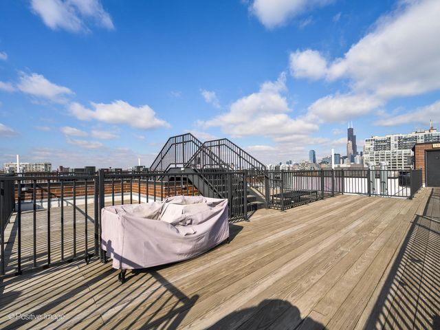 1802 S State Street 103, Chicago, IL 60616
