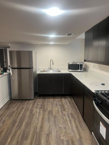 5749 W 63rd Place, Chicago, IL 60638