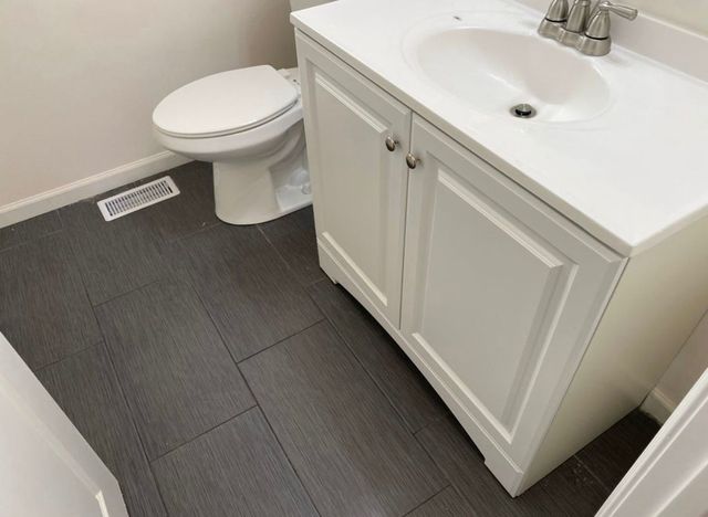 5749 W 63rd Place, Chicago, IL 60638