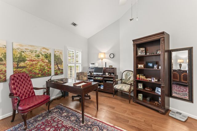 6 Chadsworth Pl, Tullahoma, TN 37388