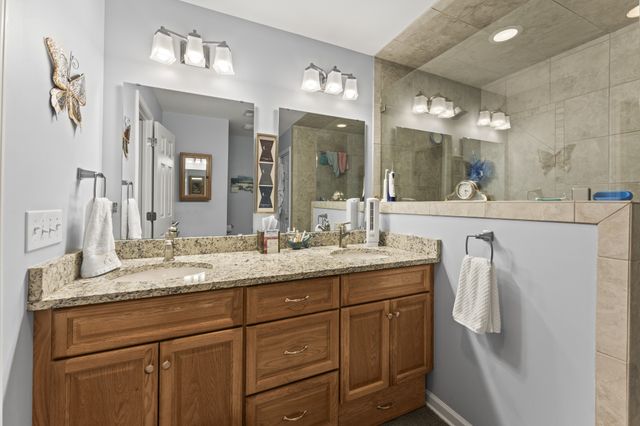 6 Chadsworth Pl, Tullahoma, TN 37388