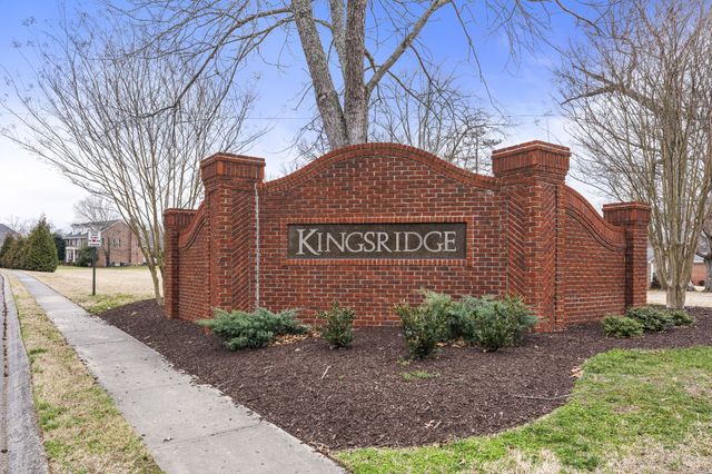 6 Chadsworth Pl, Tullahoma, TN 37388